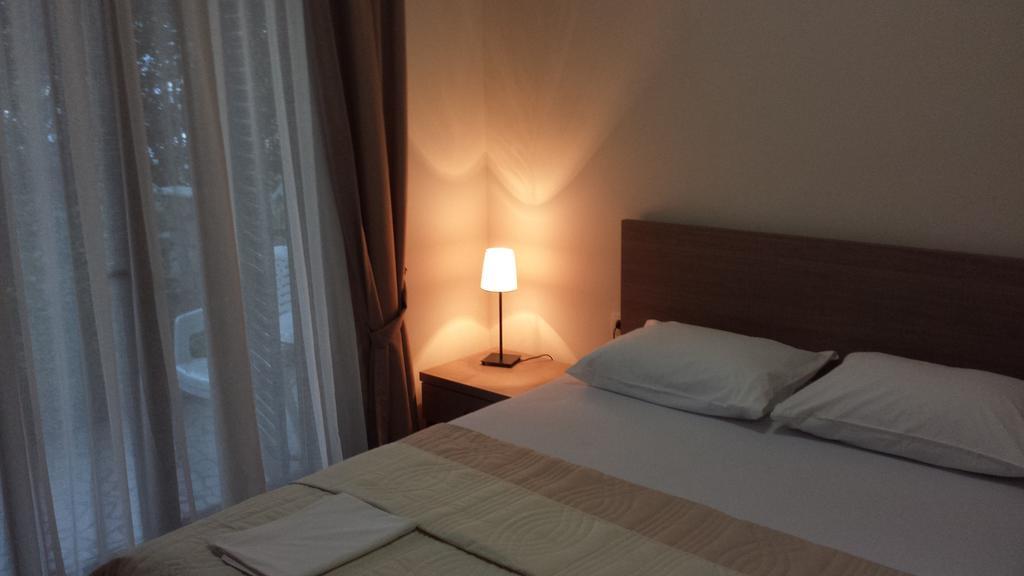 בודווה Apartments Fortunella מראה חיצוני תמונה
